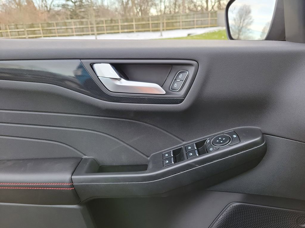 New 2026 Ford Escape ST-Line w/ Cold Weather Package image 18
