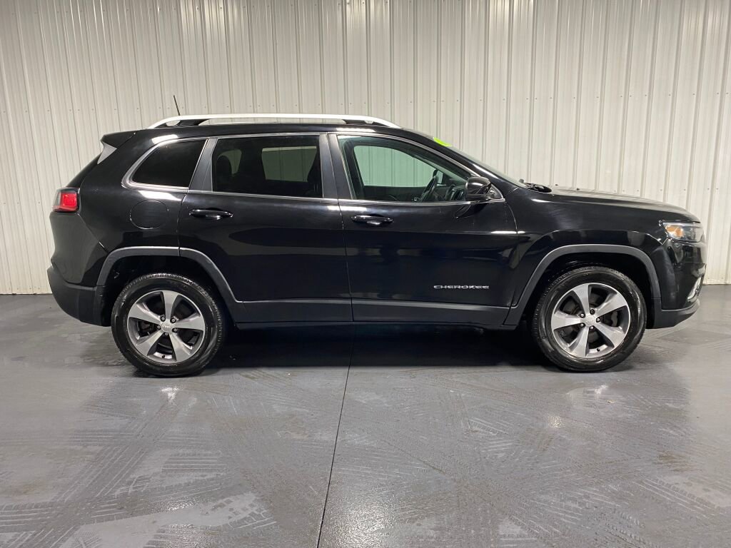 Used 2019 Jeep Cherokee Limited image 20