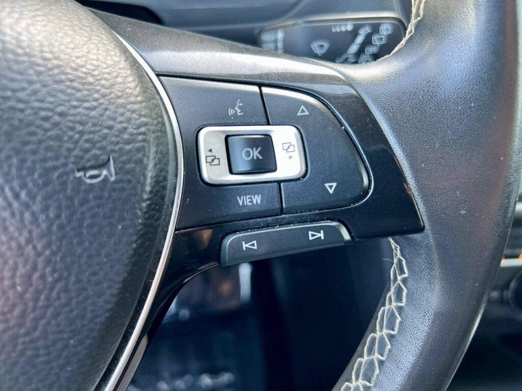 Used 2021 Volkswagen Tiguan SEL AWD/4WD image 19