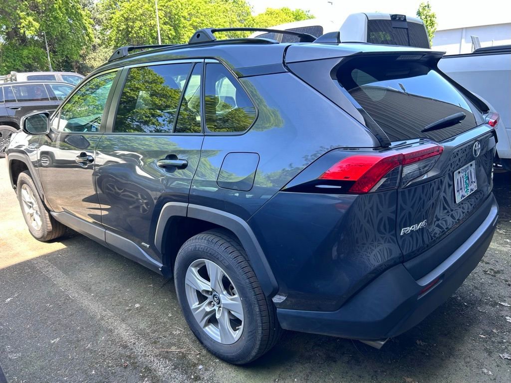 Used 2019 Toyota RAV4 XLE w/ Convenience Package AWD/4WD image 2