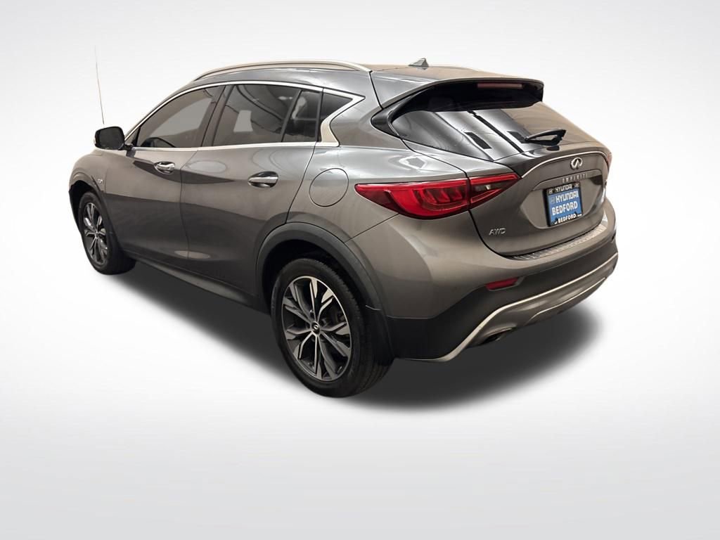 Used 2018 INFINITI QX30 Premium w/ Navigation Package AWD/4WD image 8