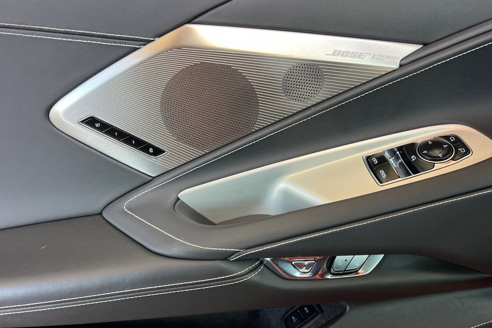 Used 2022 Chevrolet Corvette Stingray Preferred Cpe w/ Z51 Performance Package image 12