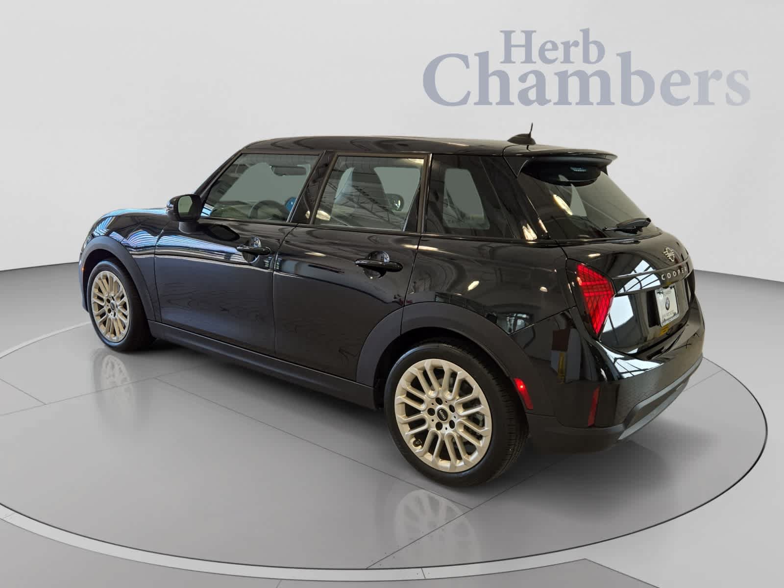 Used 2025 MINI Cooper S FWD image 3