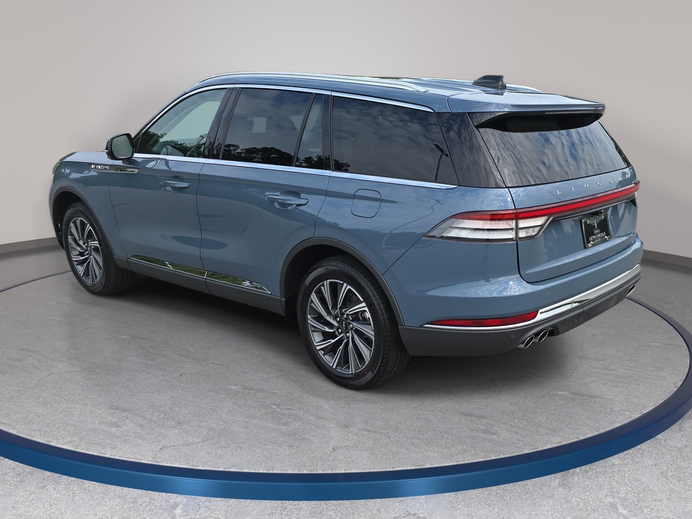 New 2026 Lincoln Aviator AWD image 7