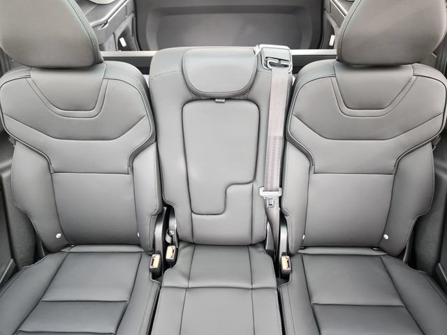 New 2025 Volvo EX90 Ultra w/ Protection Package Premier AWD/4WD image 14