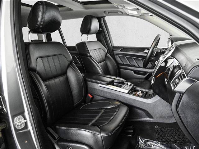 Used 2015 Mercedes-Benz GL 450 4MATIC image 24