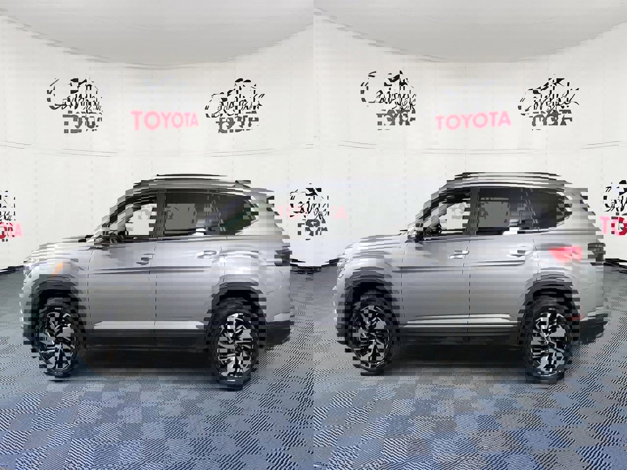 Used 2024 Volkswagen Atlas SE image 4