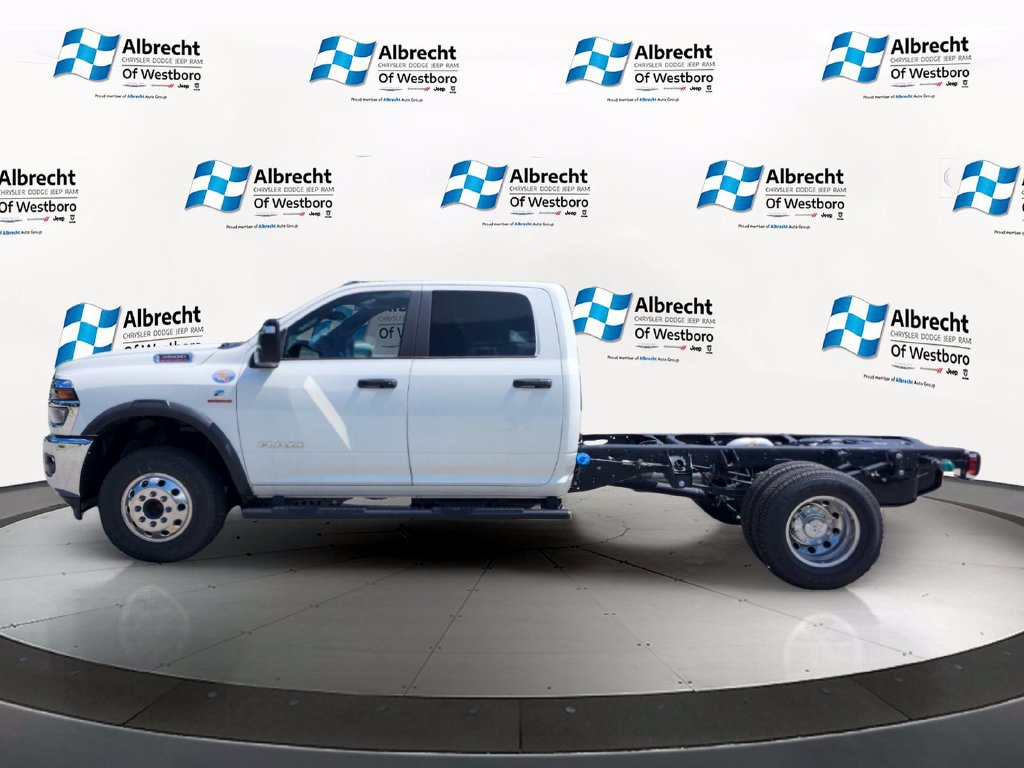 New 2026 RAM 3500 Big Horn AWD/4WD image 2