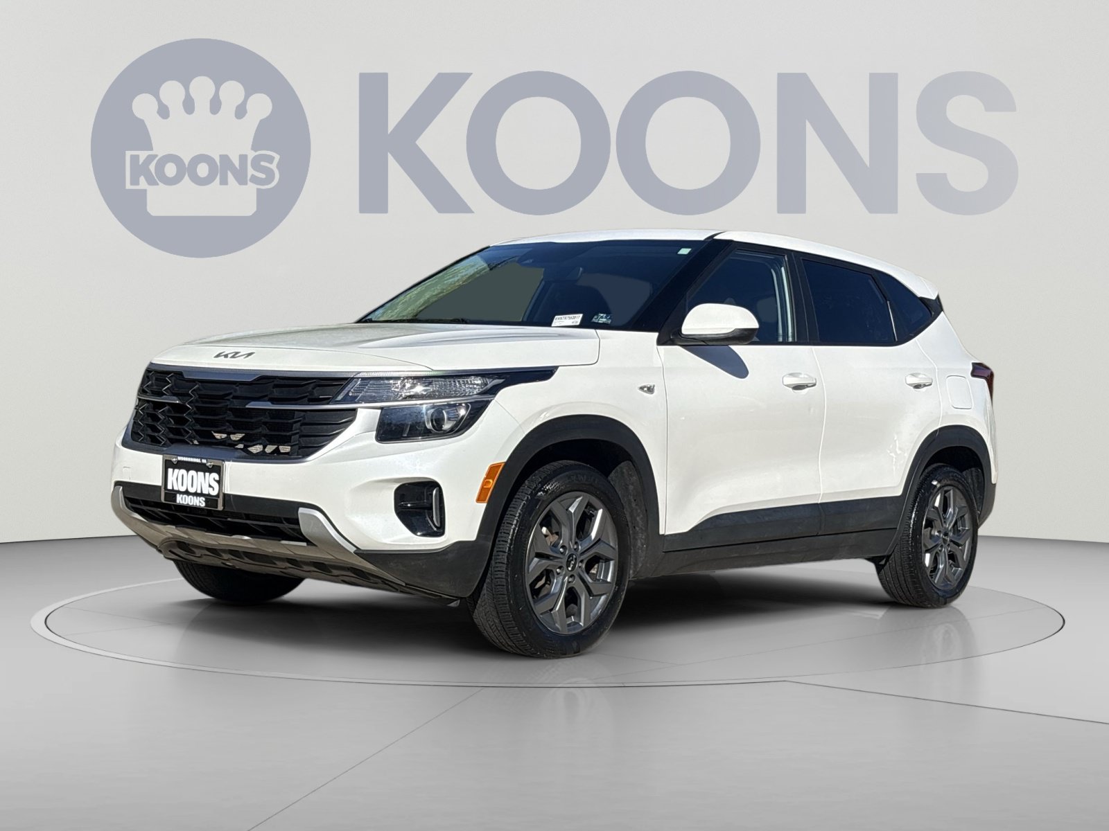 Used 2024 Kia Seltos LX AWD/4WD image 1