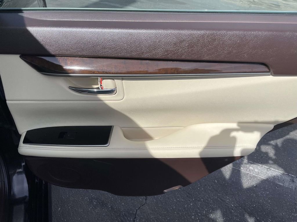 Used 2018 Lexus ES 350 w/ Premier Package image 46