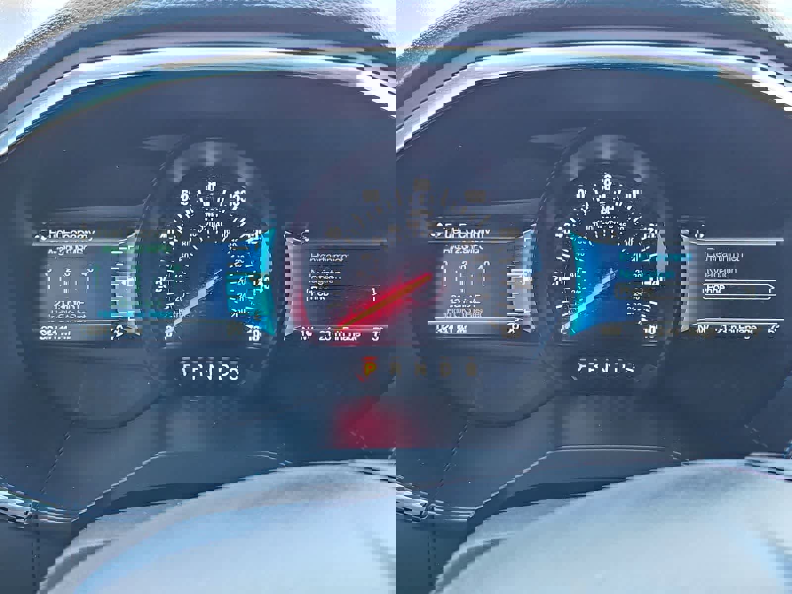 Used 2021 Ford Edge ST image 32