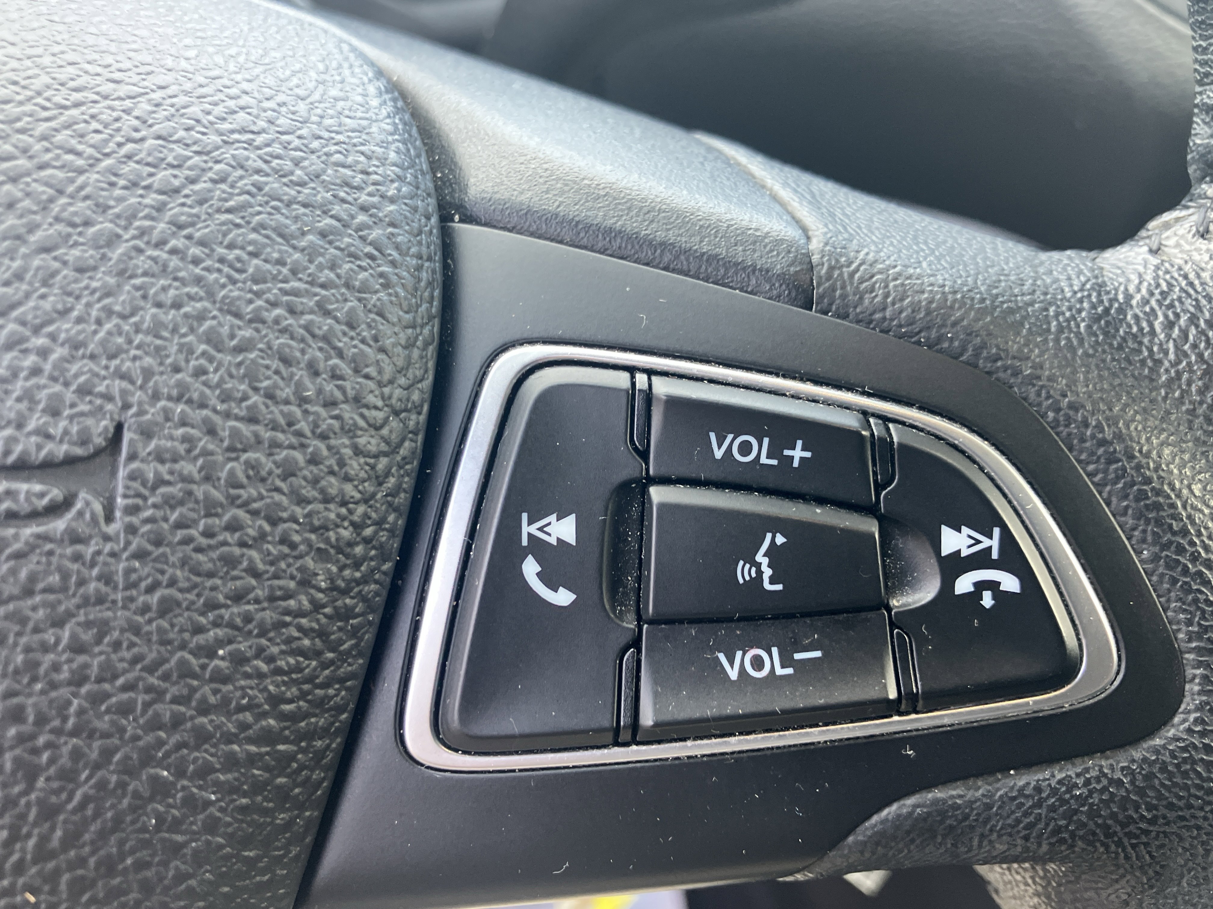 Used 2018 Ford Escape SEL image 28