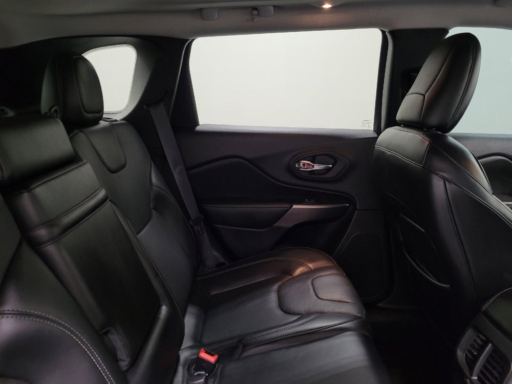Used 2019 Jeep Cherokee Limited AWD/4WD image 19