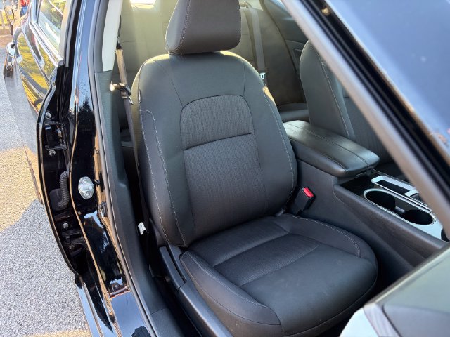 Used 2024 Nissan Altima 2.5 SV FWD image 23