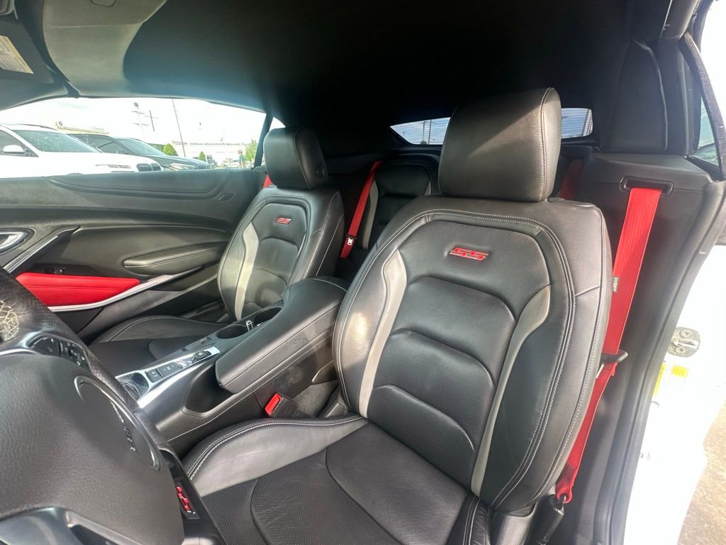 Used 2021 Chevrolet Camaro SS w/ Redline Edition image 11