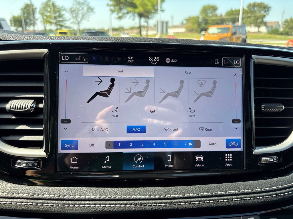 New 2027 Chrysler Pacifica Select FWD image 3