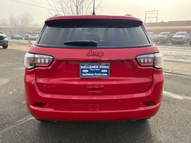 Used 2023 Jeep Compass Limited image 4