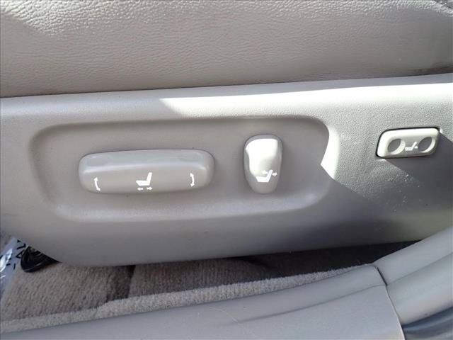 Used 2005 Toyota Camry XLE FWD image 11