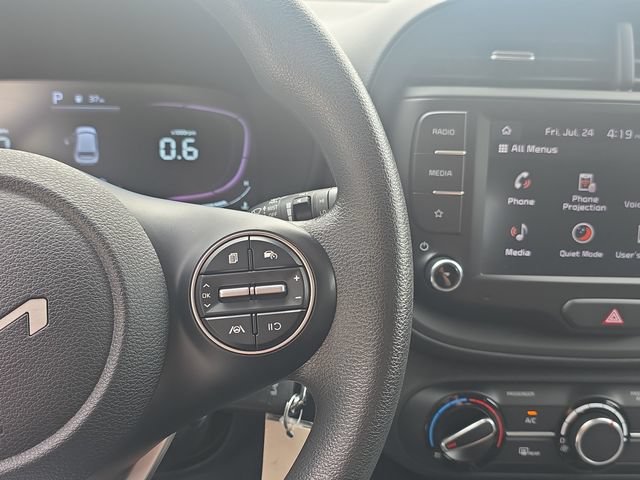 Used 2023 Kia Soul LX w/ LX Technology Package FWD image 20