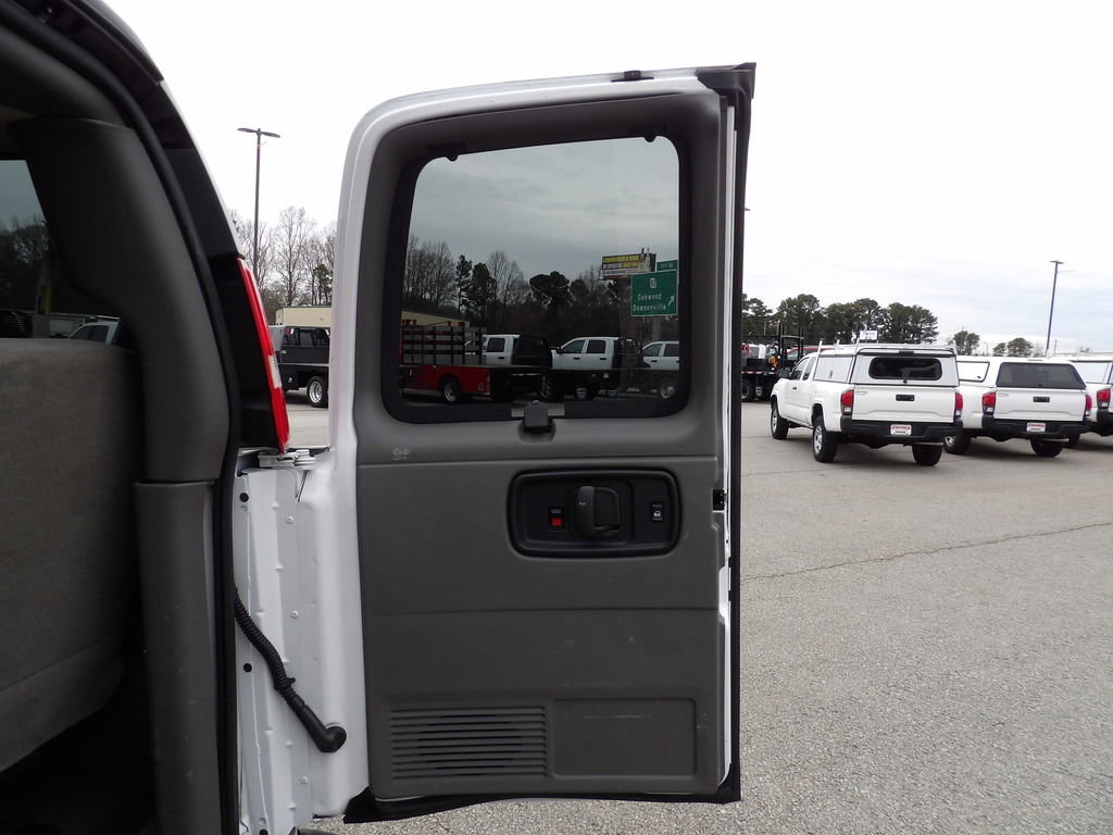 Used 2020 Chevrolet Express 3500 LS image 50