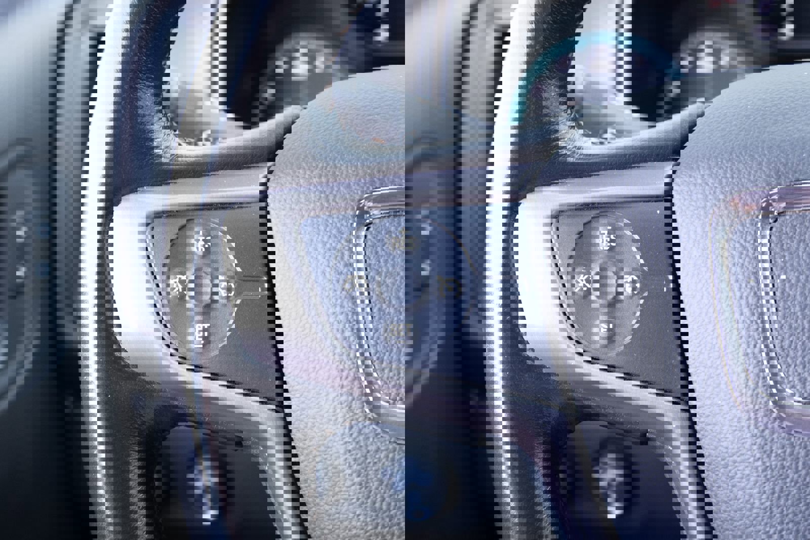 Used 2021 GMC Canyon AT4 image 7