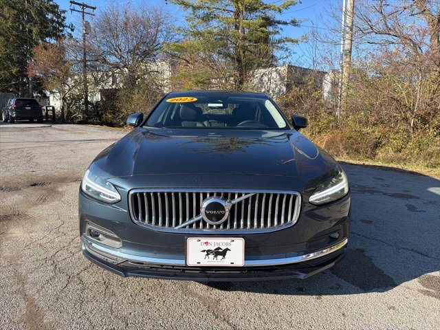 Used 2023 Volvo S90 B6 Plus w/ Protection Package Premier image 2