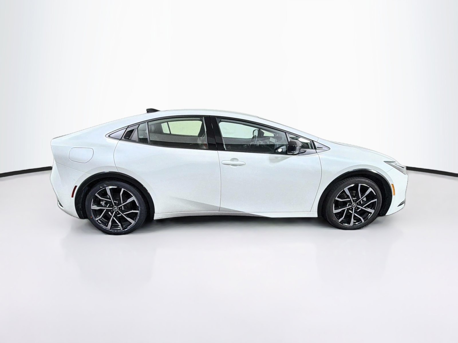 Used 2024 Toyota Prius Prime Premium w/ Advanced Technology Package FWD image 8