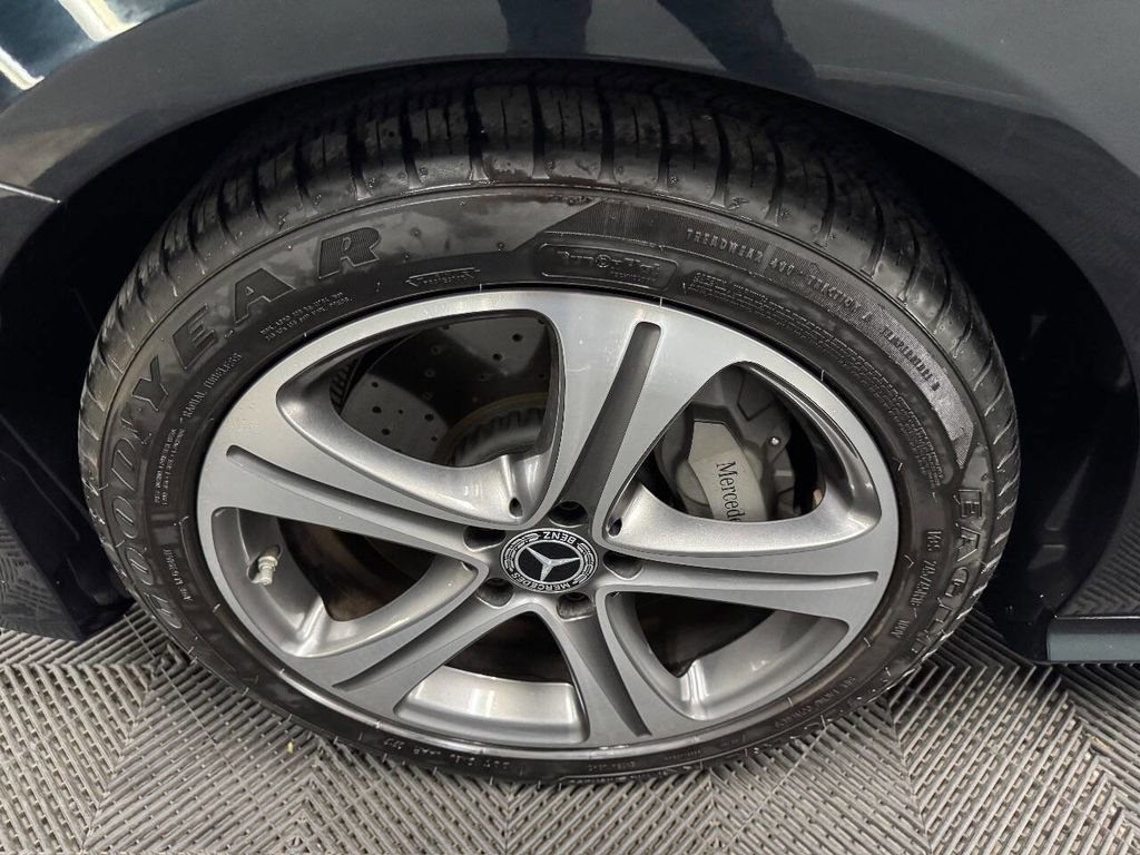 Used 2018 Mercedes-Benz E 400 E 400 image 23