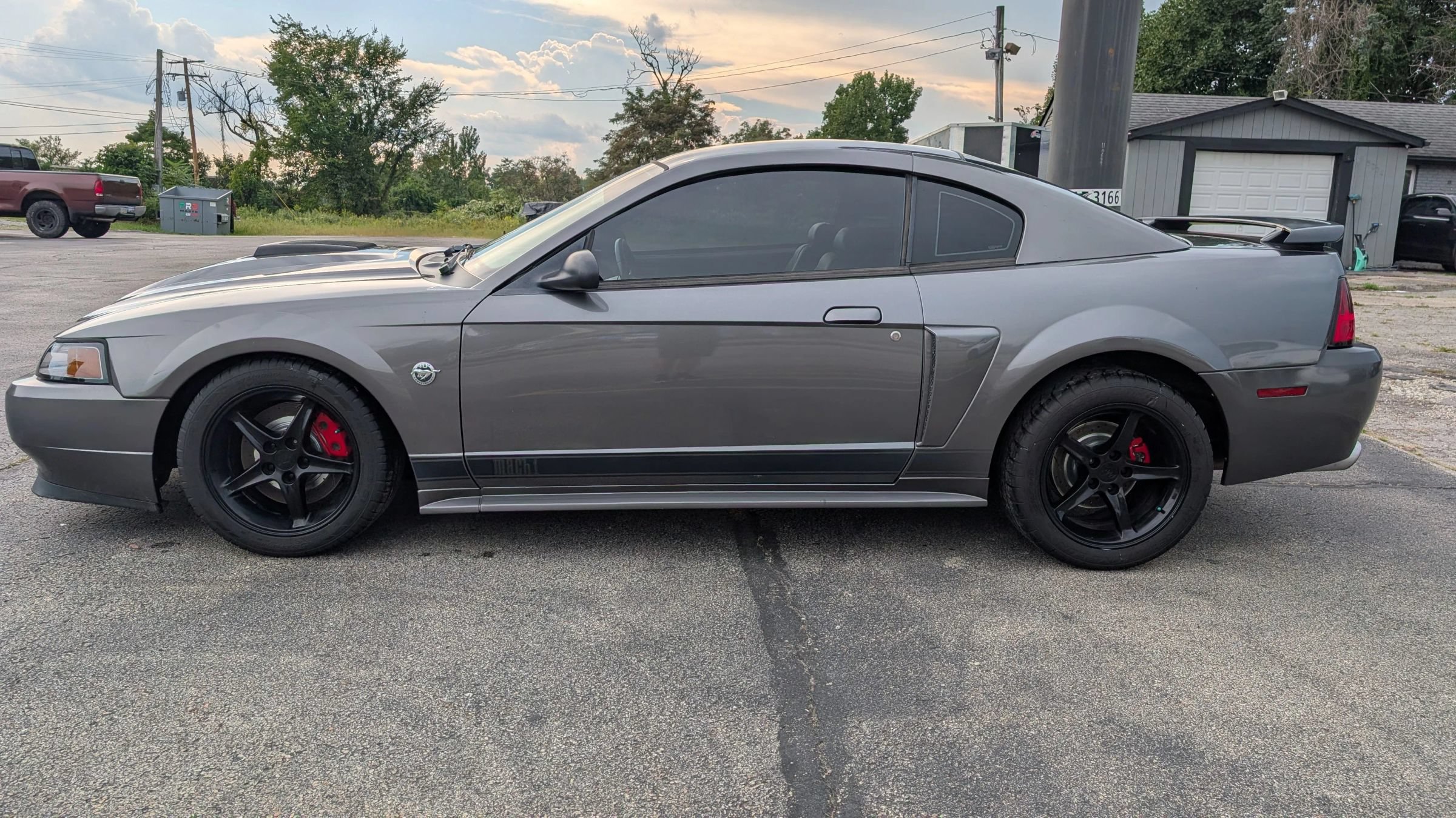 Used 2004 Ford Mustang Mach 1 RWD image 2
