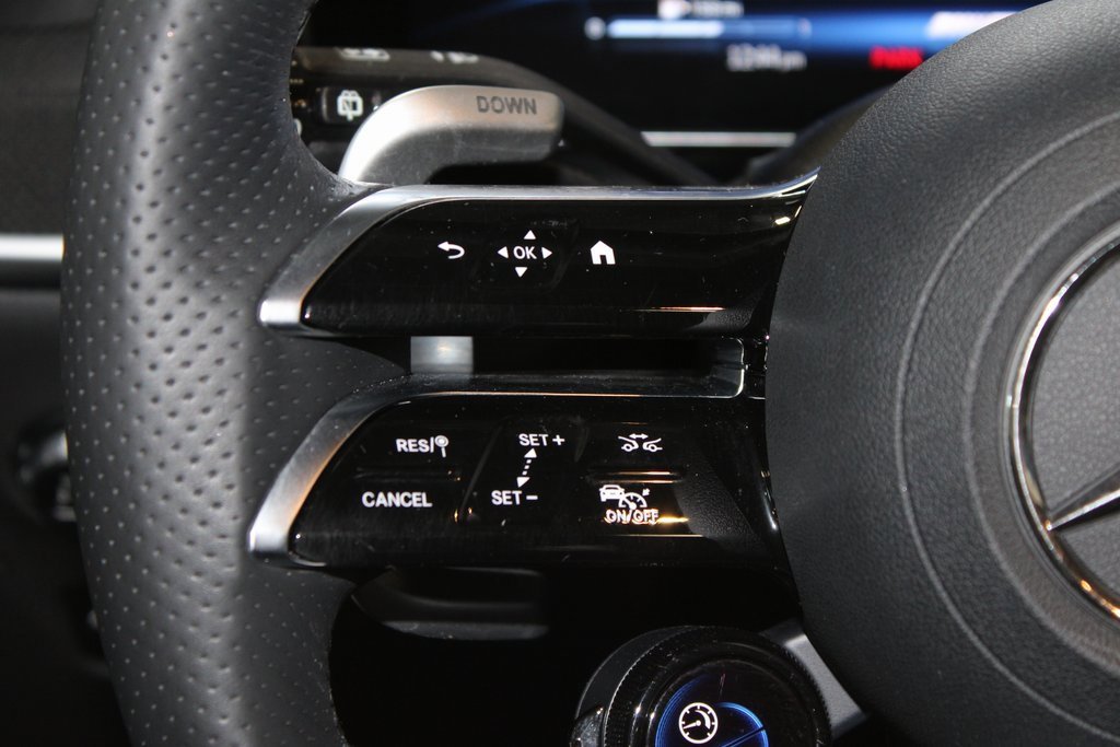 Used 2024 Mercedes-Benz GLC 43 AMG 4MATIC image 23