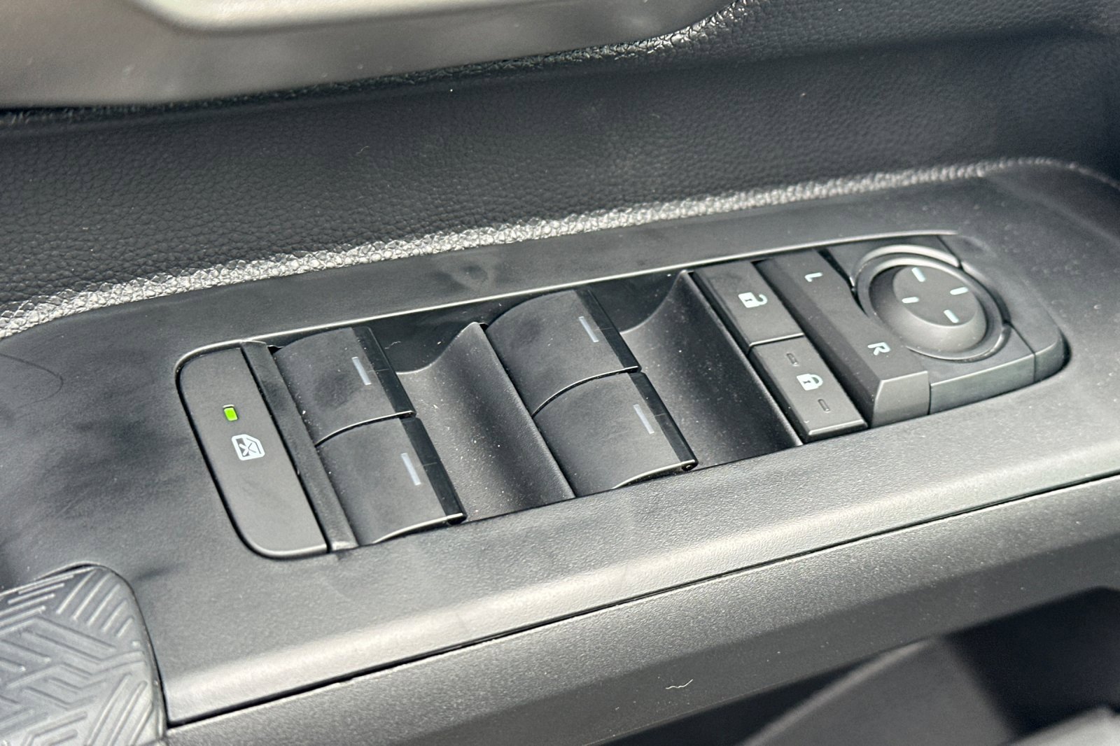 New 2025 Toyota Tacoma TRD Off-Road image 12