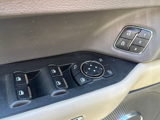 Used 2019 Ford Expedition Limited image 28