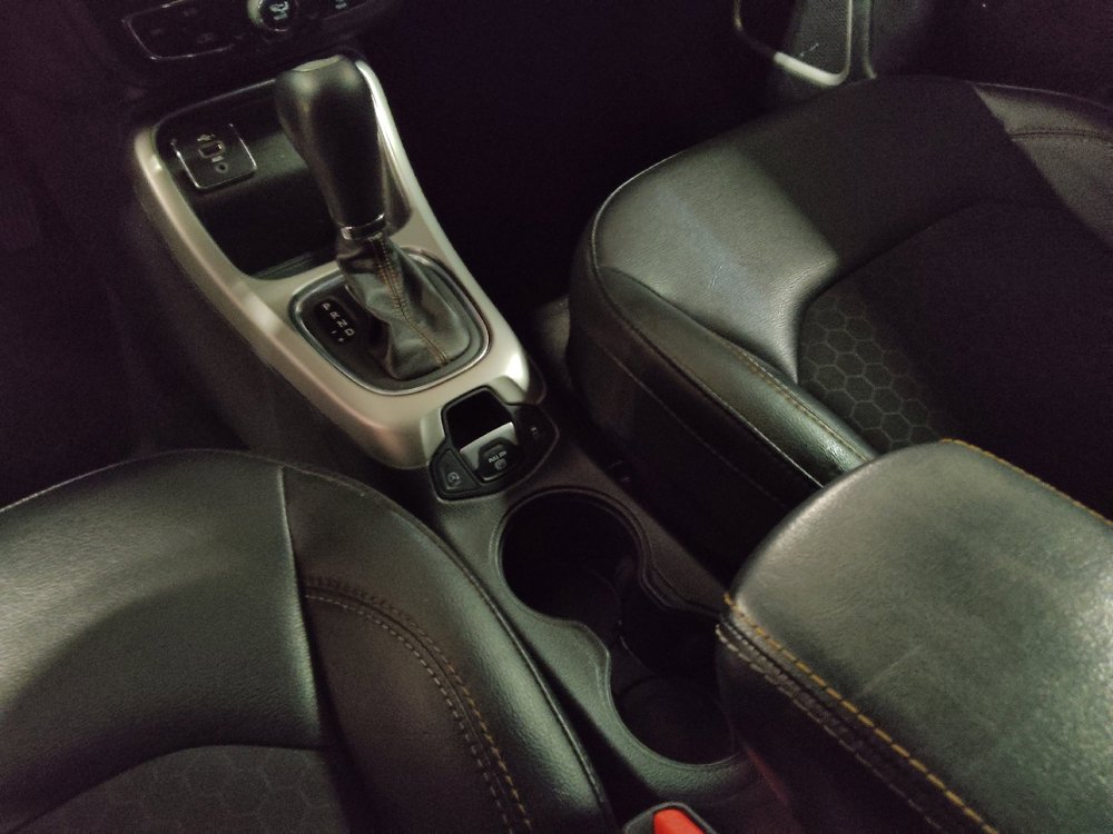 Used 2019 Jeep Compass Latitude FWD image 26