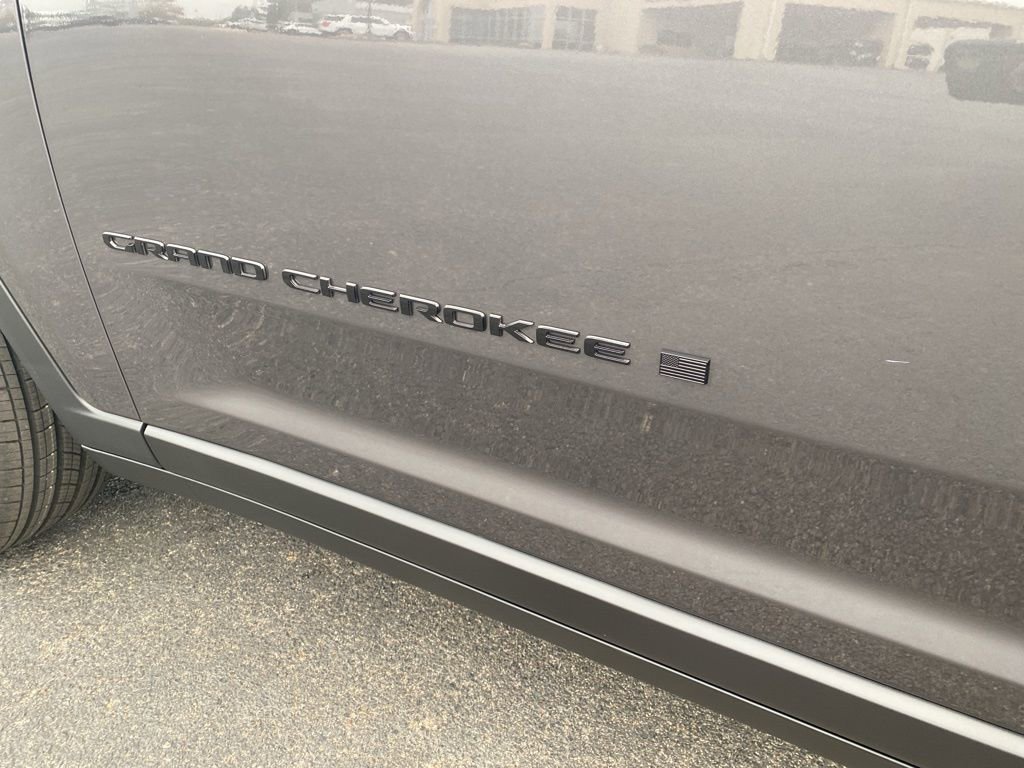 New 2025 Jeep Grand Cherokee L Altitude image 47