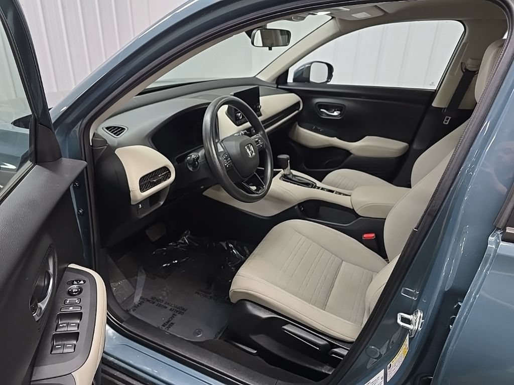 Used 2023 Honda HR-V LX image 28
