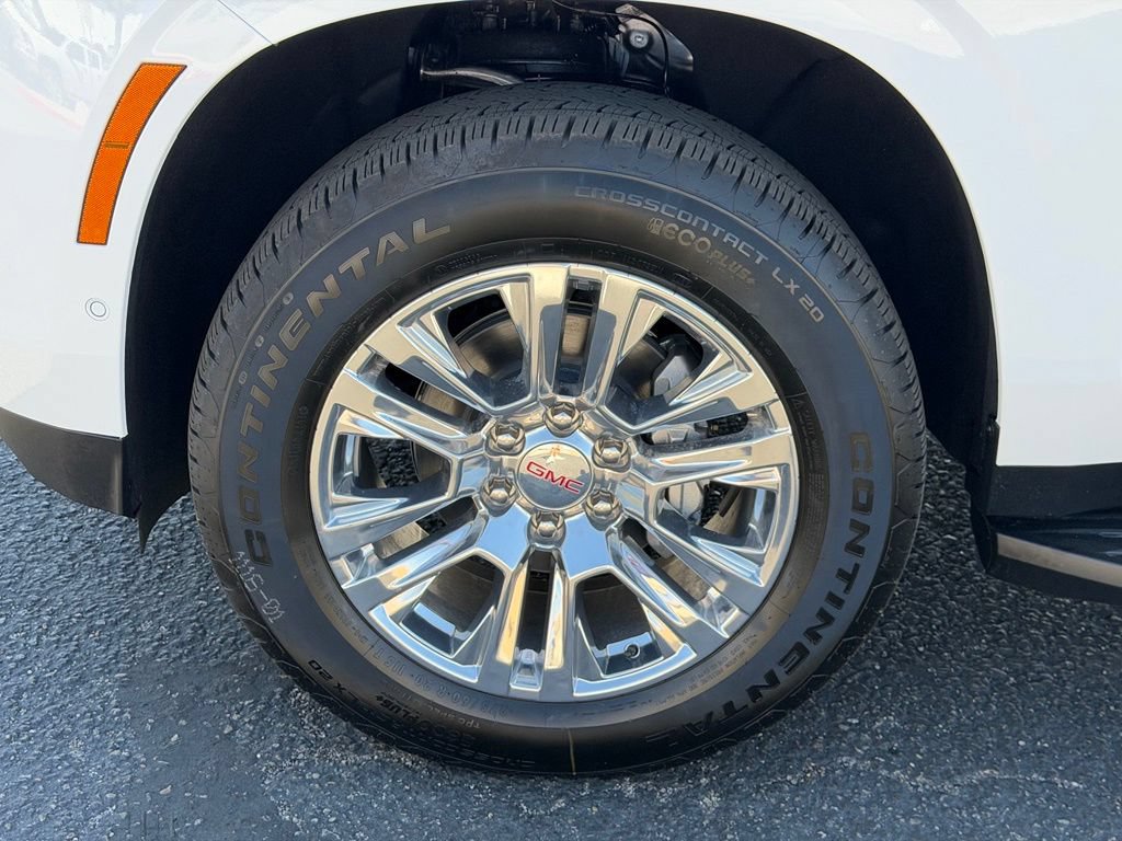 New 2026 GMC Yukon XL Denali w/ LPO, Floor Liner Package AWD/4WD image 10