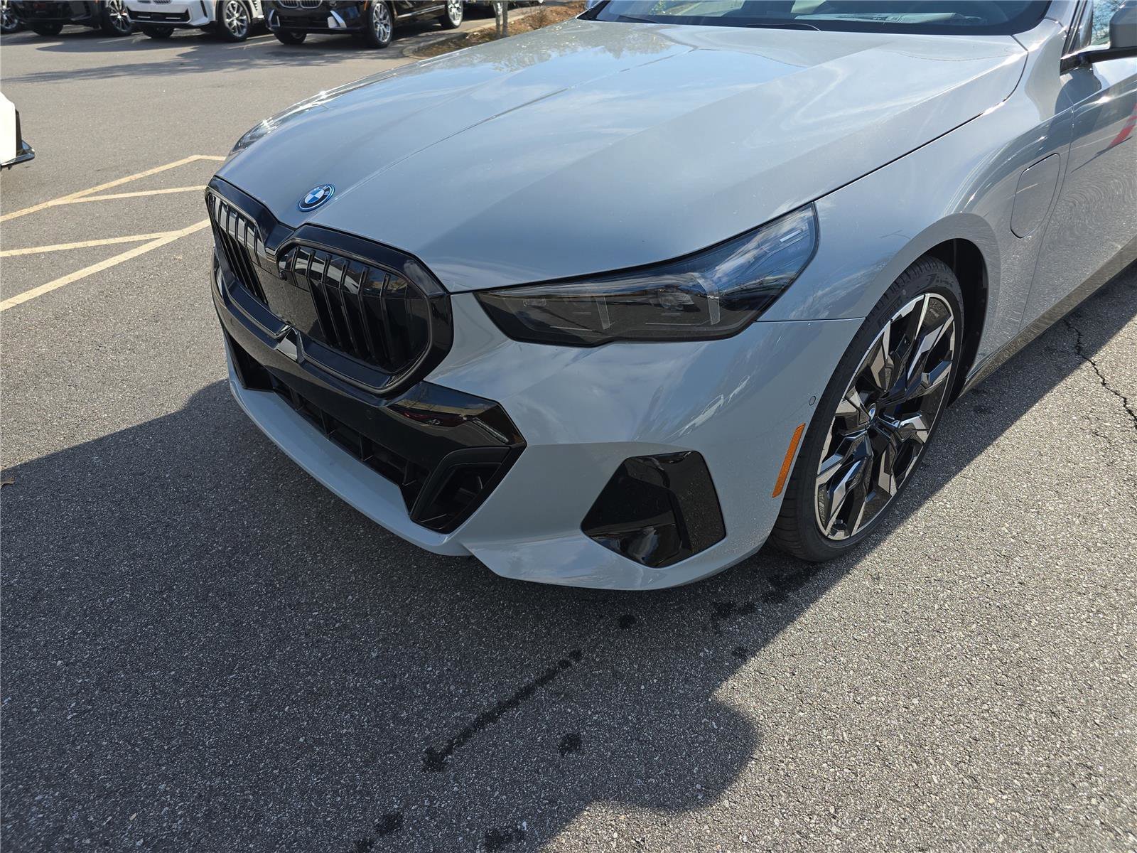 New 2026 BMW 550e xDrive AWD/4WD image 10