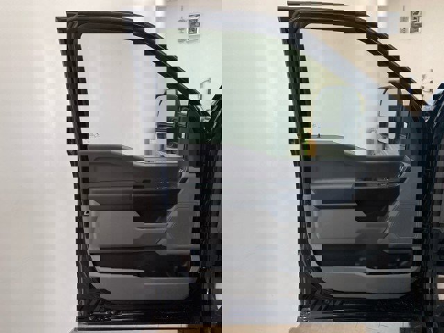 New 2025 Ford F550 4x4 Regular Cab Super Duty image 12
