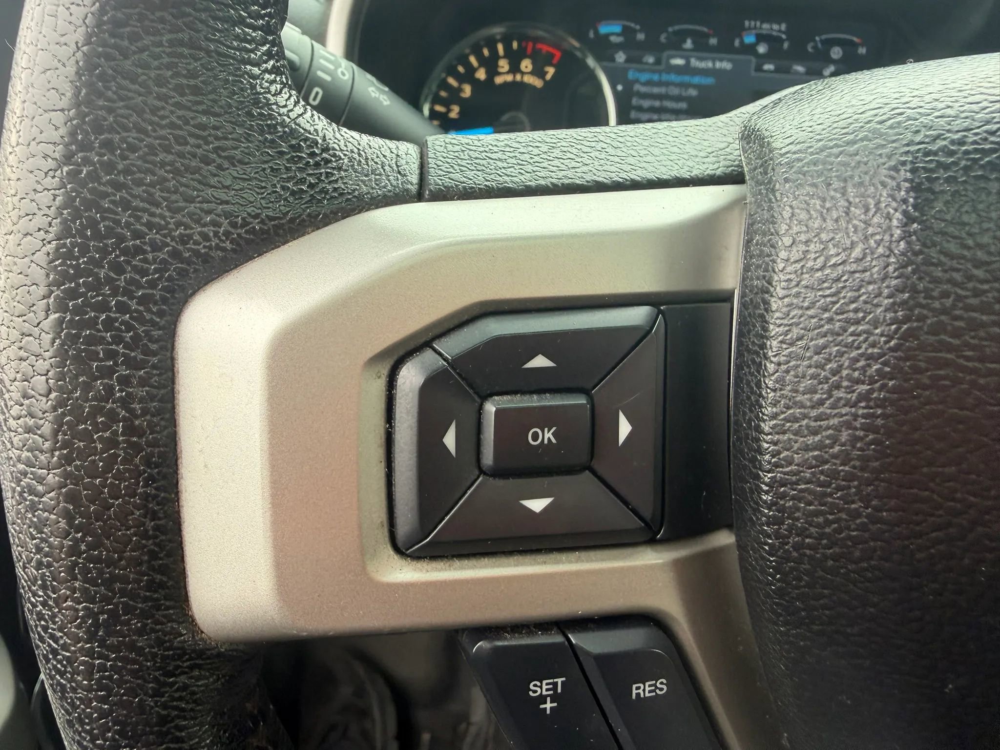 Used 2016 Ford F150 Lariat w/ Equipment Group 502A Luxury AWD/4WD image 13