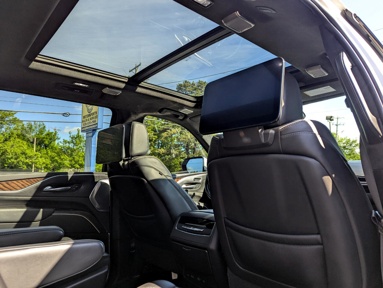 Used 2022 Cadillac Escalade ESV Sport Platinum image 51