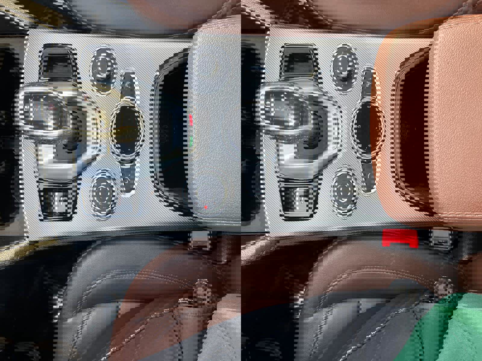 Used 2024 Alfa Romeo Stelvio Ti AWD/4WD image 24