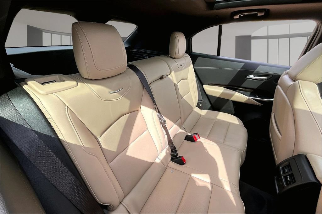 Used 2024 Cadillac XT4 Premium Luxury FWD image 29