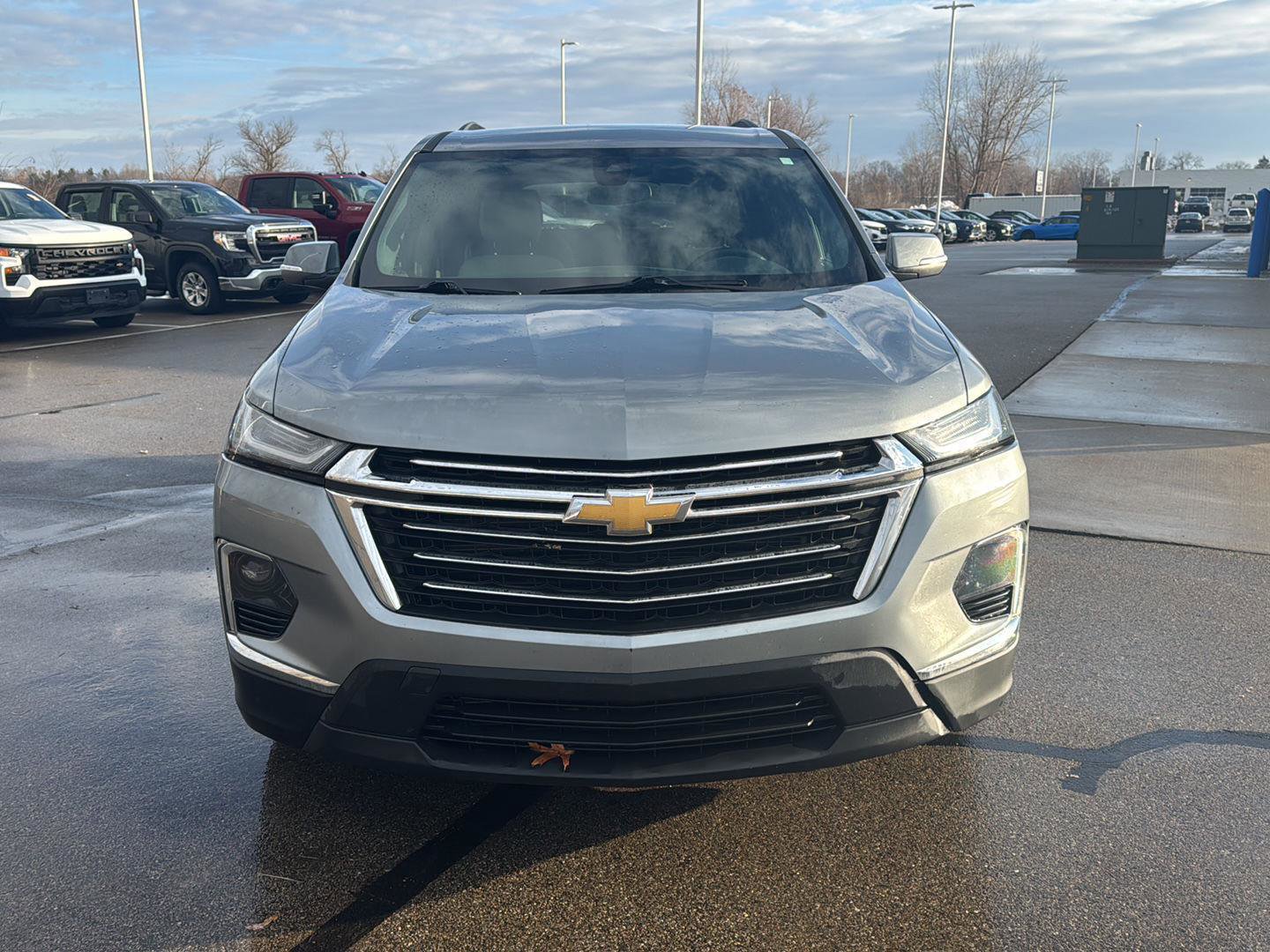 Used 2023 Chevrolet Traverse LT image 9