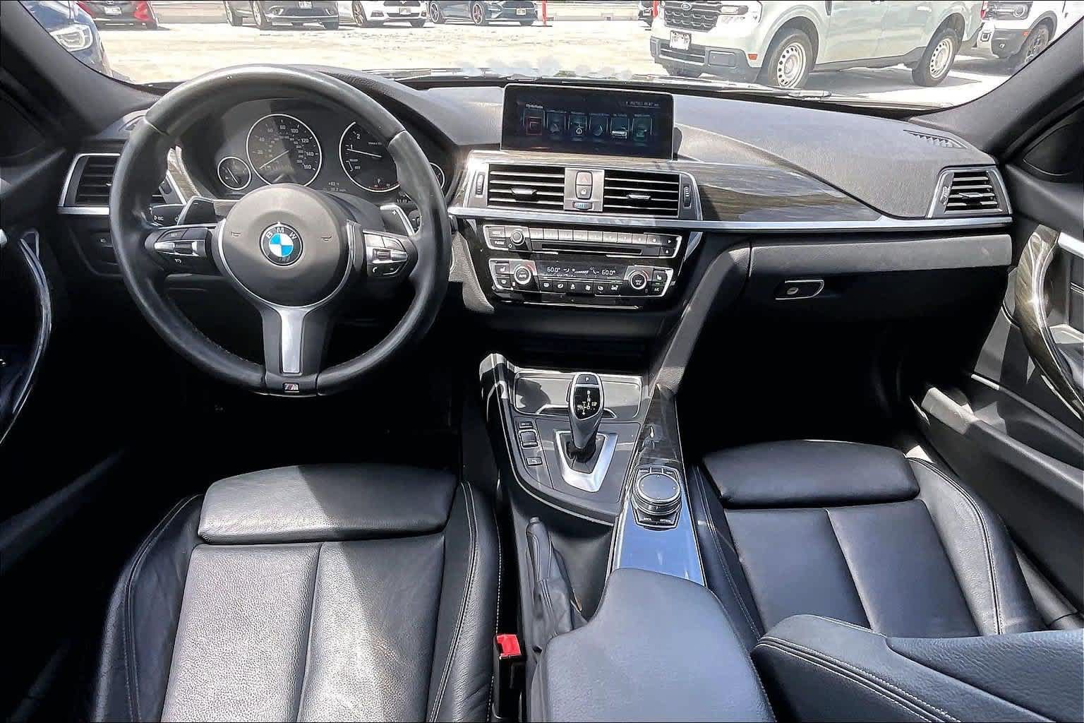 Used 2017 BMW 330i xDrive Sedan AWD/4WD image 10