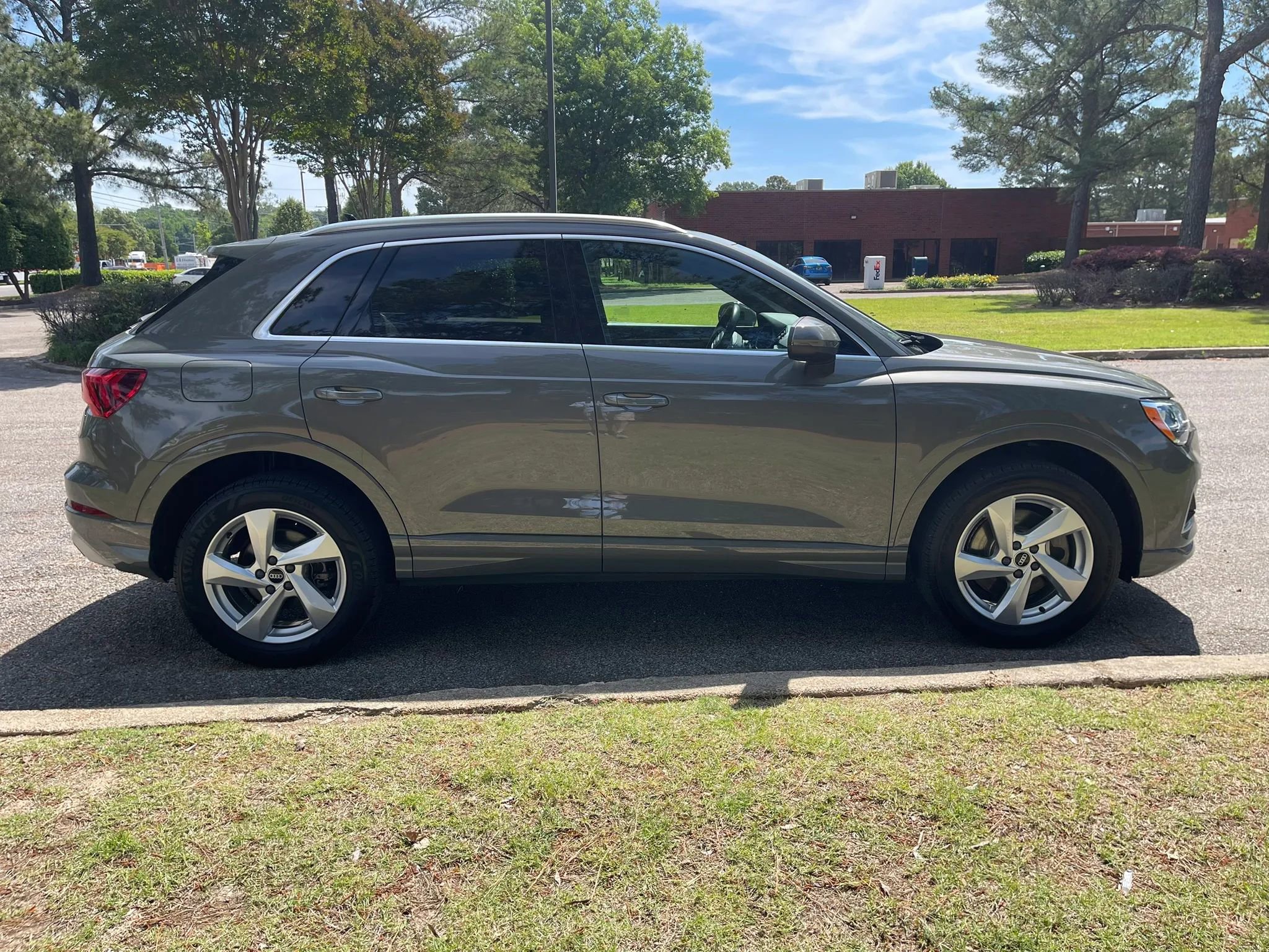 Used 2021 Audi Q3 2.0T Premium w/ Convenience Package AWD/4WD image 6