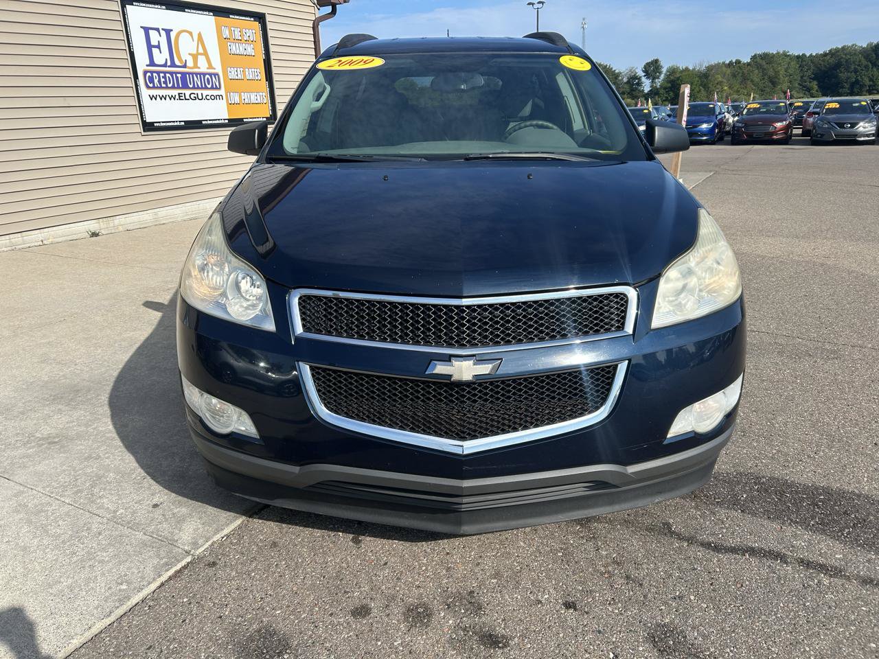 Used 2009 Chevrolet Traverse LS FWD image 2