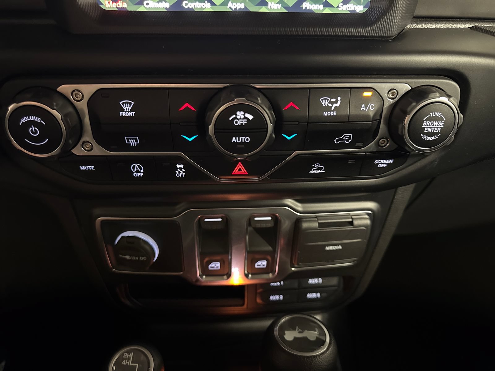 Used 2022 Jeep Wrangler Sport AWD/4WD image 22