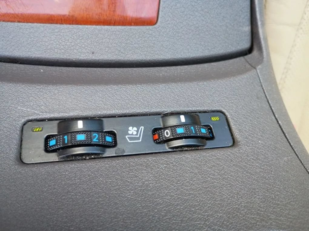Used 2011 Lexus ES 350 FWD image 14