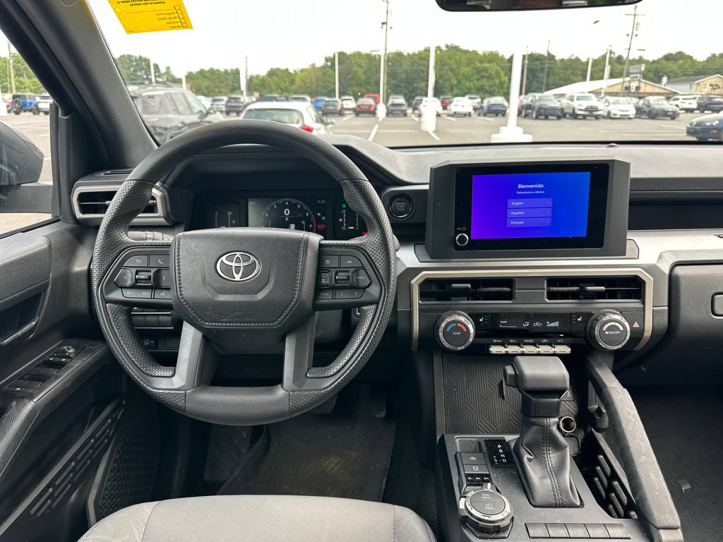 Used 2025 Toyota Tacoma SR5 AWD/4WD image 12