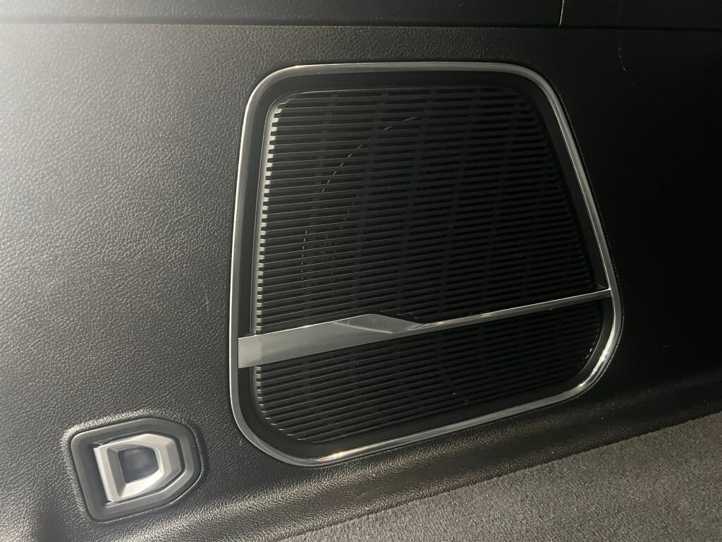 Used 2022 Jeep Wagoneer Series III w/ Flexible Seating Group image 25